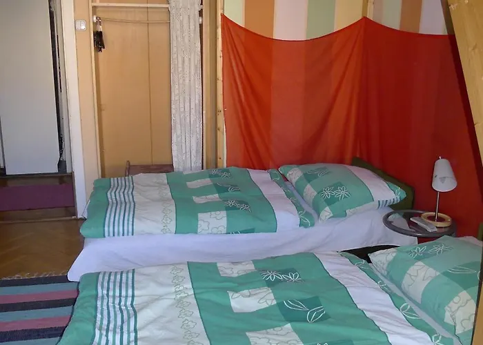 ホステル ロコモーティブ