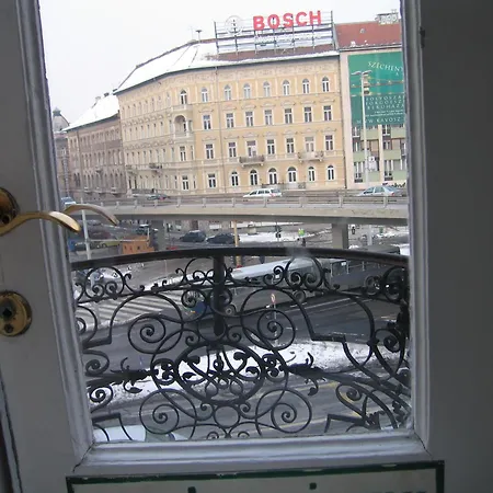 Hostel Locomotive *